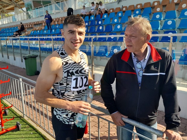 (Sprinter Agrosu Zamość Dominik Kopeć, razem z Leszkiem Duneckim - wicemistrzem olimpijskim z Moskwy w sztafecie 4x100 m)