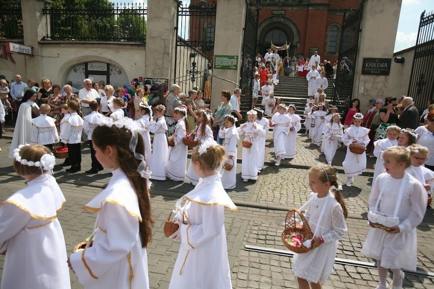 Boże Ciało 2014: Procesja Bożego Ciała w Sosnowcu [ZDJĘCIA]