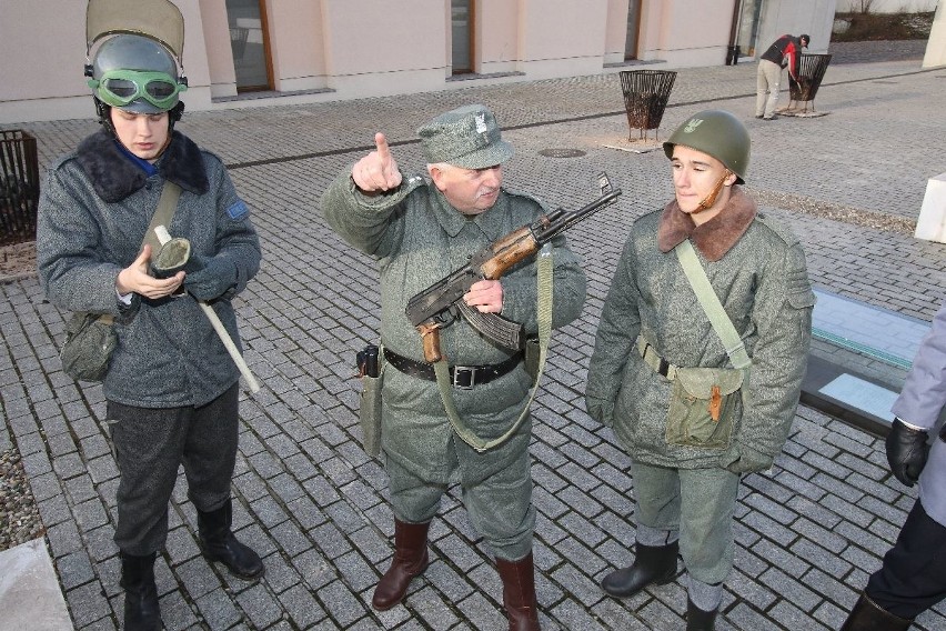 Młodzież kontra... zomowcy tuż przed rocznicą stanu wojennego w Kielcach