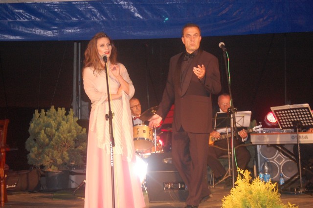 Na scenie: Anna Lasota i Witold Wrona