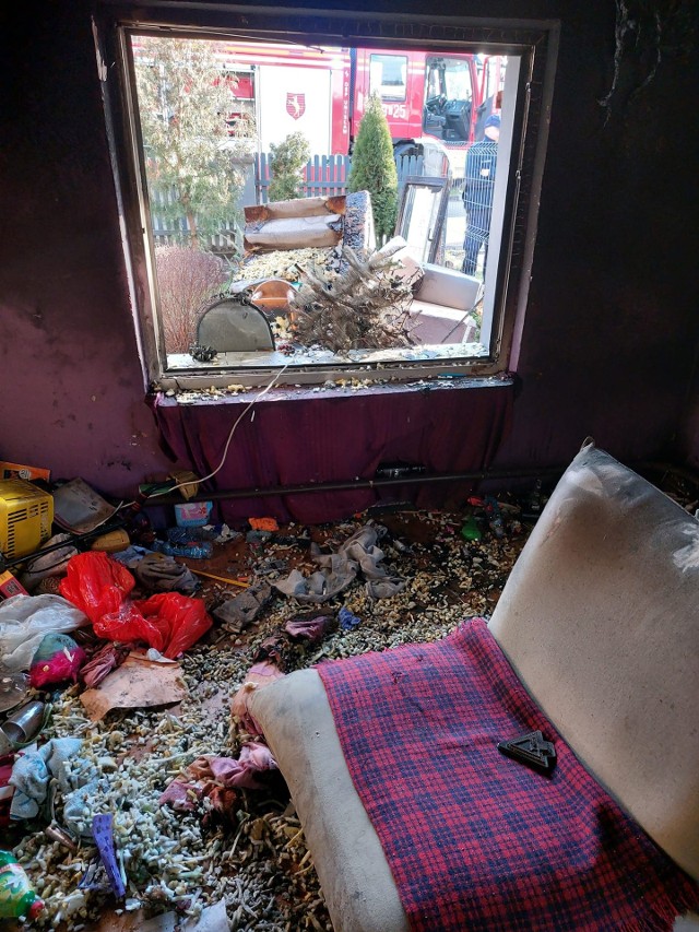 W domu jednorodzinnym w Raciniewie zapaliły się dwie kanapy