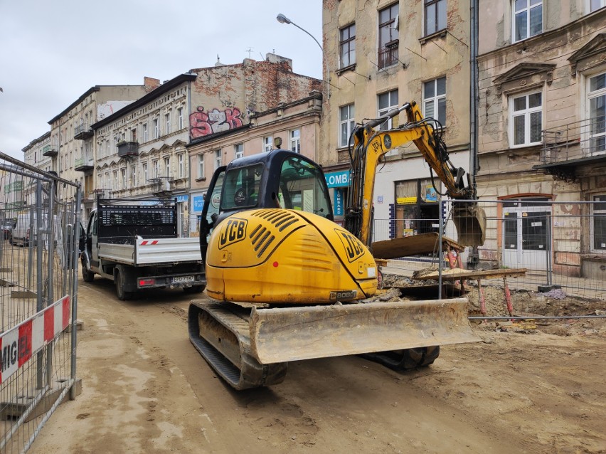 Ulica Legionów w Łodzi szybko się zmienia, ale tramwaje na razie tędy nie pojadą. Zobaczcie zdjęcia