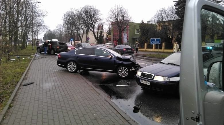 Pościg za kierowcą volkswagena zakończył się na ulicy...
