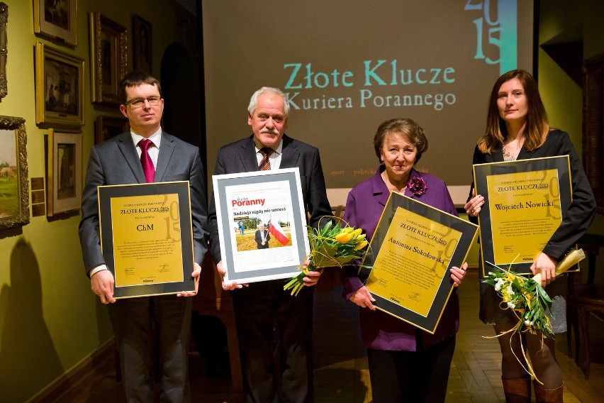 Laureaci Złotych Kluczy 2015. Od lewej: Michał Charkiewicz,...