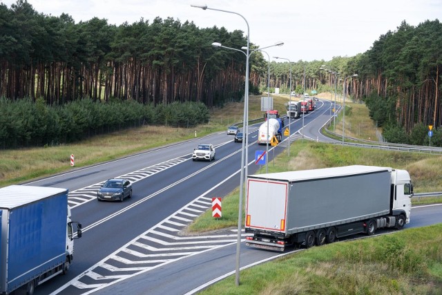 Podpisano umowy na projekt i budowę dwóch pierwszych odcinków drogi S10 Bydgoszcz - Toruń.