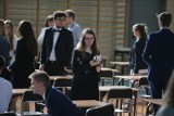 Kiedy będą matury i egzaminy ósmoklasisty 2020? Radni z Poznania popierają apel o przesunięcie terminów