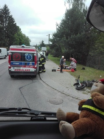 W Grodzisku motocykl zderzył się z samochodem