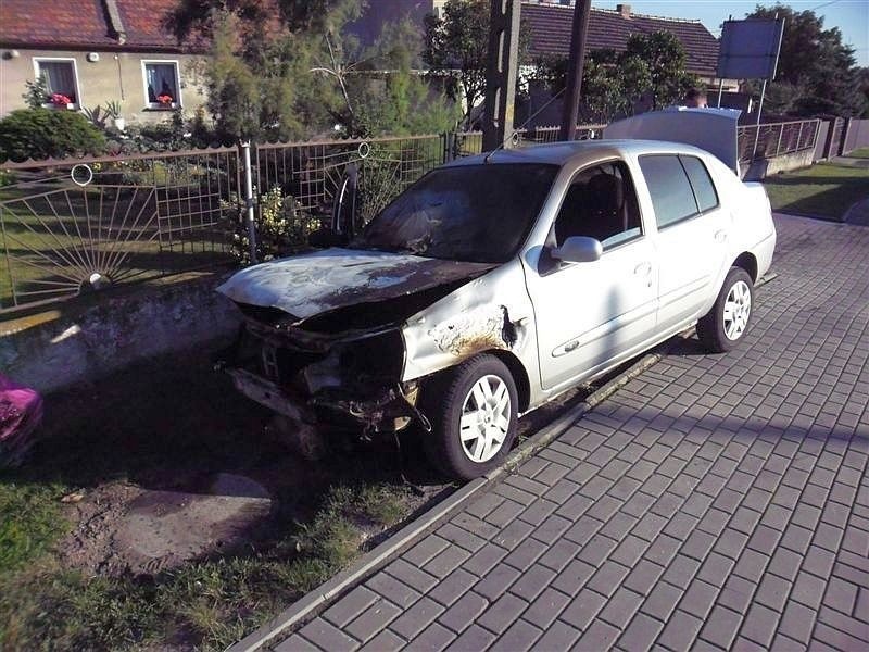 Pożar samochodu na ulicy Oleskiej w Opolu