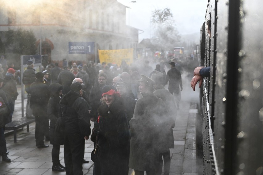 100. rocznica zaślubin Polski z morzem. Podróż do przeszłości czyli... jak wszystkie drogi prowadziły do Pucka