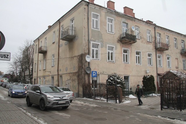 W Kielcach, przy ulicy Koziej 10  zamieszka rodzina repatriantów zza wschodniej granicy.