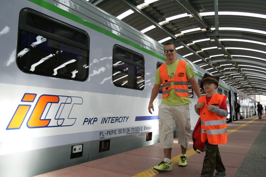 PKP Intercity pokazało w Katowicach zmodernizowany pociąg. Ładny? [ZDJĘCIA]