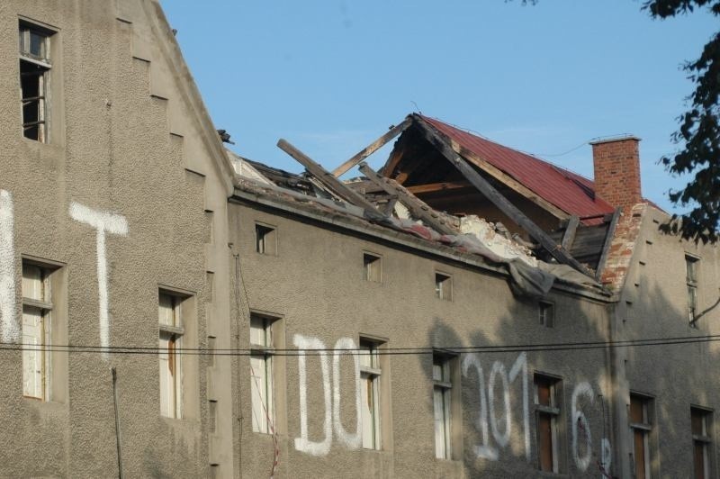 Wlaściciele 150-letniego starego szpitala św. Anny w Oleśnie...