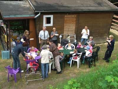 Dzieciom i wychowawcom z Ośrodka Wsparcia Rodziny dziś po łagowskich wakacjach zostały tylko zdjęcia