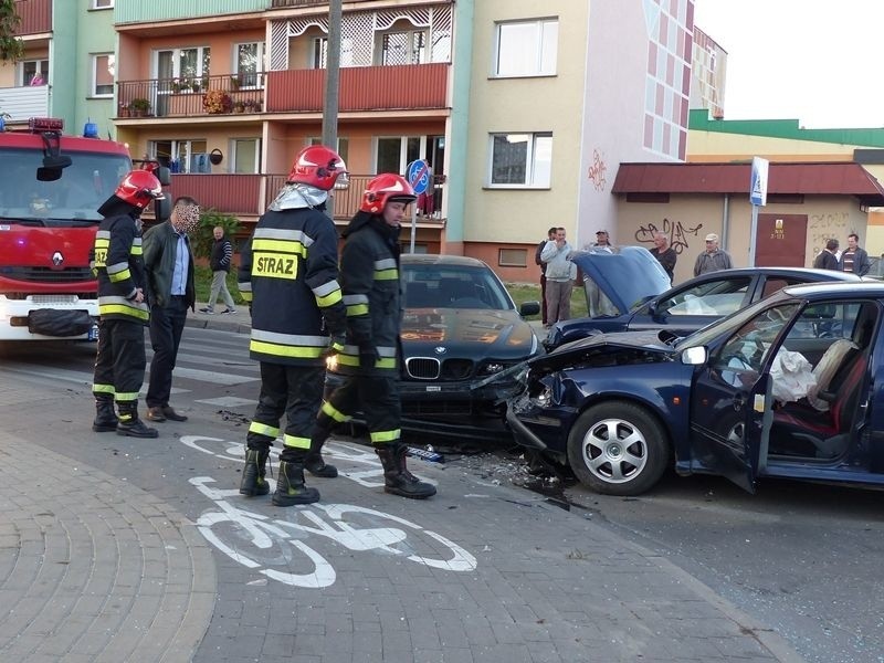 Odwiedź także nasz serwis  Uwaga wypadek. Znajdziesz tam...