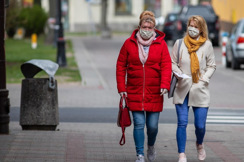 Z obowiązku noszenia maseczek są zwolnione nieliczne grupy....