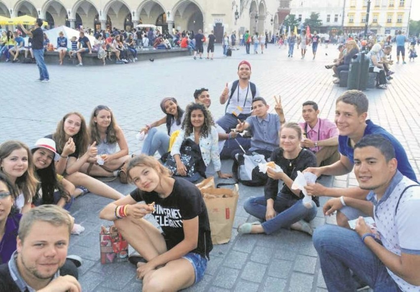 Pielgrzymi z Wenezueli nadal dobrze bawią się w Krakowie