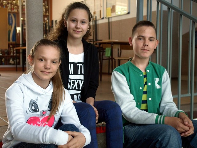 Asia Banatkiewicz, Wiktoria Budzyńska i Waldek Szyliński z SP nr 5 w Koszalinie są ze swoich wyników bardzo zadowoleni.