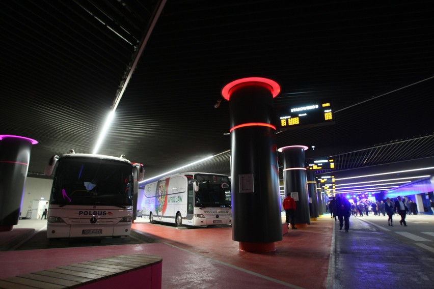 Wrocław: Nowy dworzec autobusowy gotowy. Zobacz!