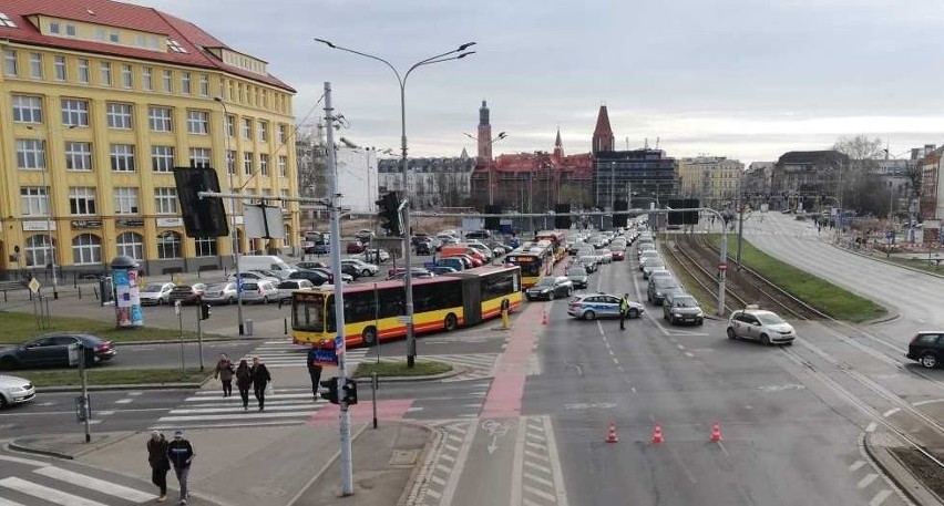 Potężna bomba w centrum Wrocławia. Ewakuacja tysięcy ludzi