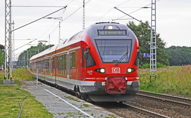 Wskutek sabotażu w północnych Niemczech wstrzymane zostało całkowicie kursowanie pociągów dalekobieżnych oraz część połączeń regionalnych. Obecnie ruch został już przywrócony.