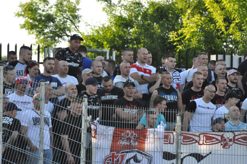 2. liga. Kibice ŁKS-u Łódź na stadionie Garbarni Kraków [ZDJĘCIA]