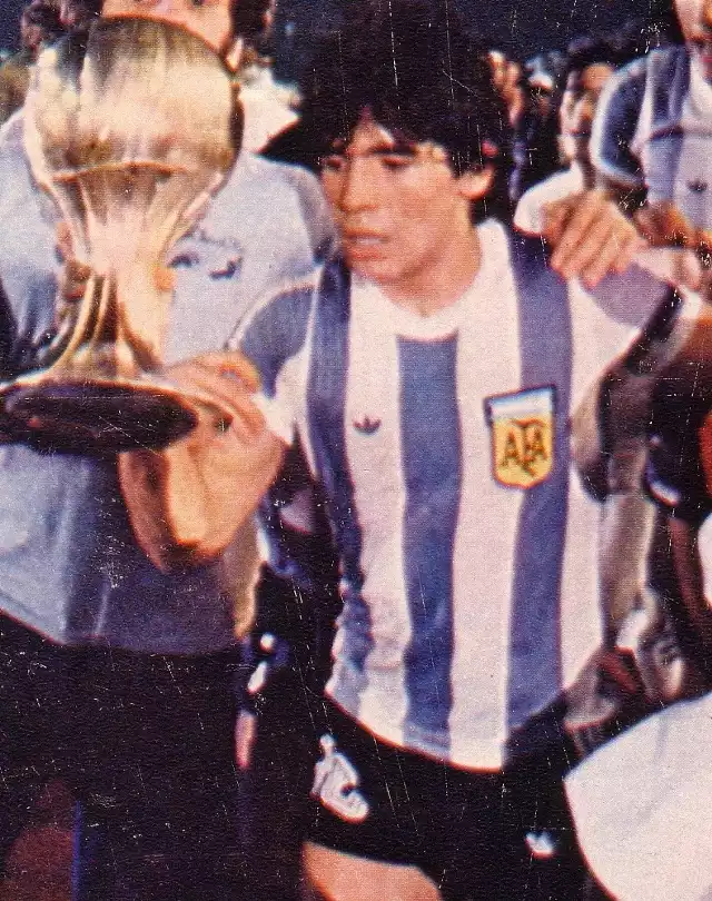 Diego Maradona strzelił historycznego gola ręką