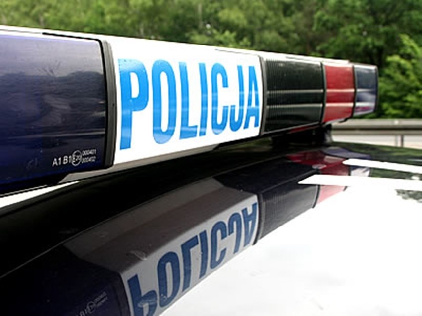 Katowiccy policjanci zapobiegli próbie samobójczej kobiety przy autostradzie A4