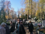 1 listopada w Pabianicach. Tłumy na cmentarzu ZDJĘCIA
