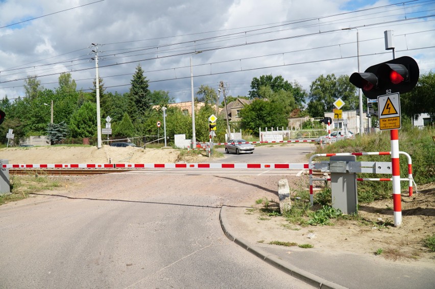 Po remoncie przejazdu kolejowego na poznańskich Smochowicach...