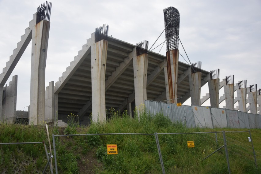 Pustki na budowie nowego stadionu Radomiaka przy ulicy Struga 63. Dlaczego? [NOWE ZDJĘCIA]