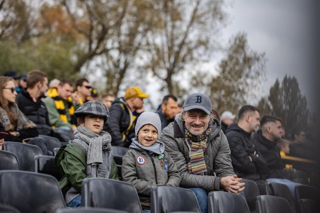 16.10.2021, Kraków: kibice na meczu IV ligi Wieczysta - Unia Oświęcim