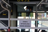 Strefy buforowe w miejskich autobusach i tramwajach przez koronawirusa