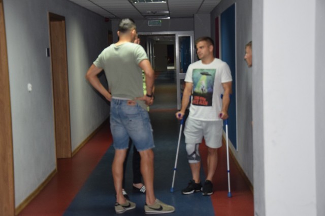 Petera Mazana czeka długa przerwa w grze z powodu kontuzji łękotki i zerwanych więzadeł w kolanie.