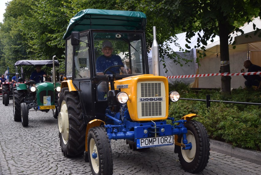 Parada starych traktorów w Częstochowie. Wydarzenie...