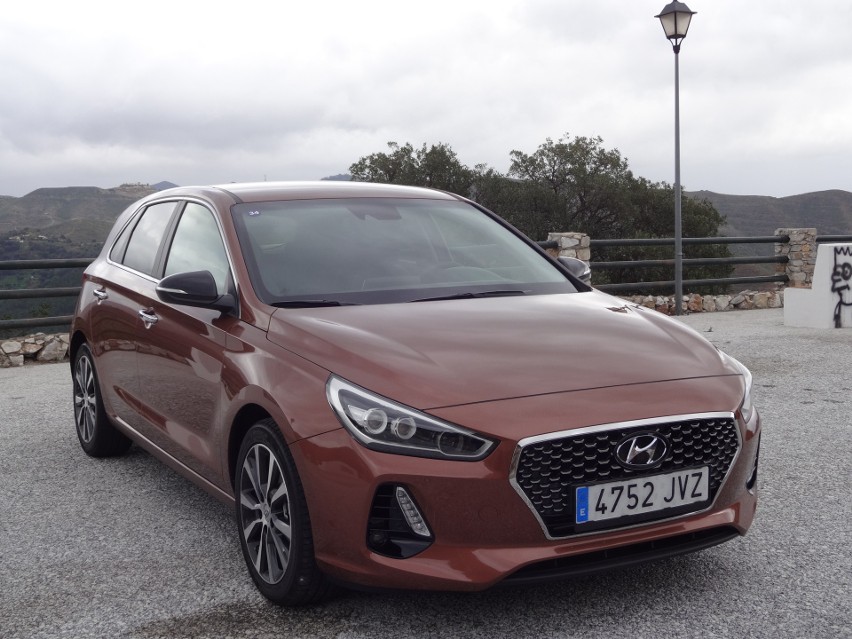 Każdy Hyundai i30 będzie wyposażony w system autonomicznego...