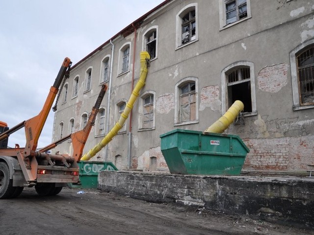 Na remont zamku Szczecinek dostał 4,35 mln zł unijnej dotacji, ale drugie tyle &#8211; a nawet ciut więcej &#8211; musi wyłożyć z własnej kieszeni. Ciężar finansowy rozłożono więc na 3 lata budżetowe.