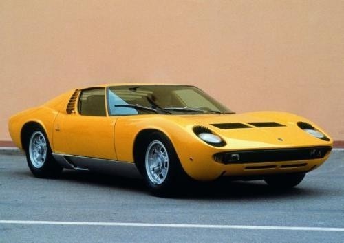 Fot. Lamborghini: Lamborghini Miura (1966-73) – nazwa...