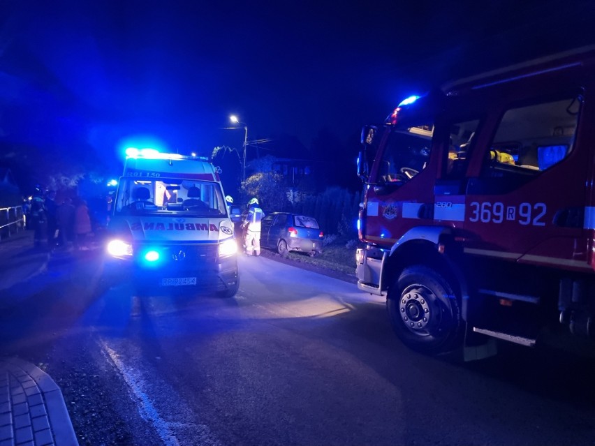 W Bolestraszycach pod Przemyślem 94-letni kierowca daewoo zderzył się z fiatem. Kobieta trafiła do szpitala [ZDJĘCIA]