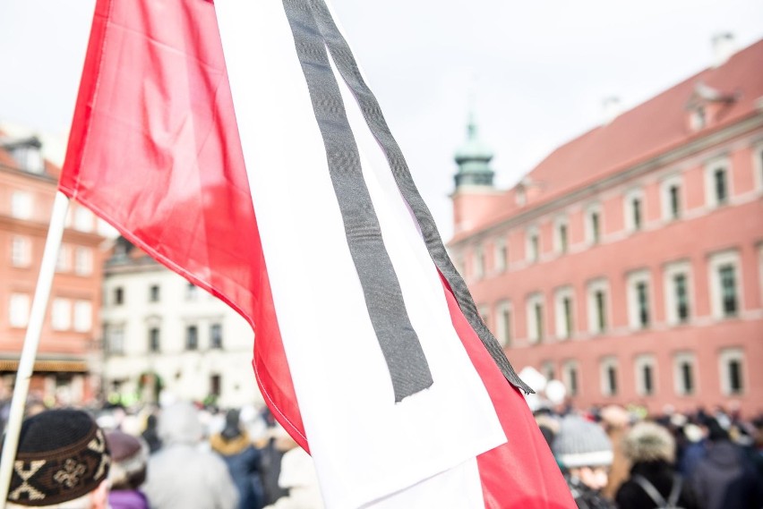 Pogrzeb Jana Olszewskiego: Szczegóły uroczystości 16.02, godzina. Trwa żałoba narodowa. Gdzie zostanie pochowany były premier?