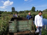 Radni z komisji uzdrowiskowej w kopalni borowiny