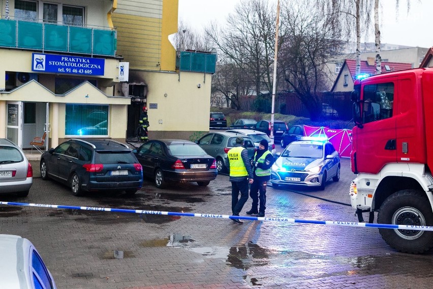 Pożar w Szczecinie przy ul. Jasnej. Nie żyje jedna osoba, dwie ranne [ZDJĘCIA]