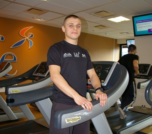 Sławomir Kołtunowicz jest trenerem personalnym w klubie Life health & fitness w Radomiu.
