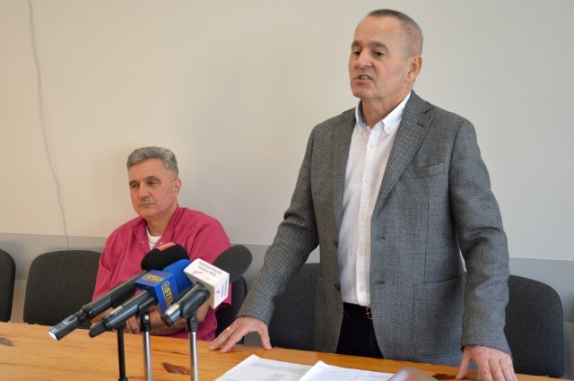 Dyrektor szpitala Edward Surmacz (z prawej) i zastępca dyrektora do spraw lecznictwa doktor Andrzej Komsa