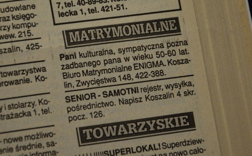 "Pan, 59 lat, pozna panią w celu matrymonialnym" - to jedno...