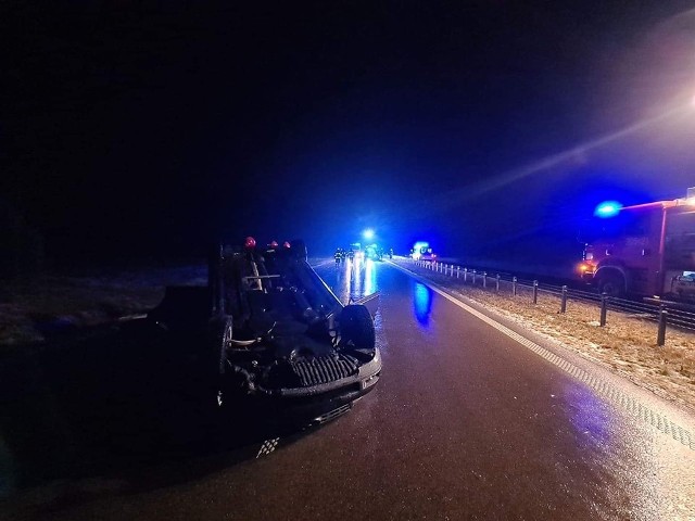 Turośń Dolna - Bojary. Wypadek osobówek. Zderzyły się z łosiem