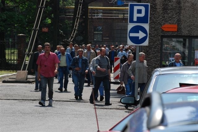 Zarząd huty ogłosił, że jeszcze w tym roku zwolni 150 pracowników.