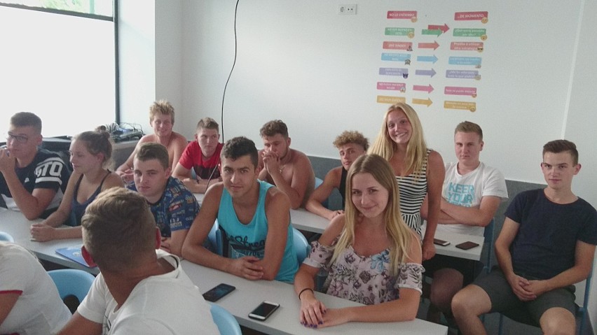 Uczniowie z Kluczborka na praktykach w Hiszpanii.
