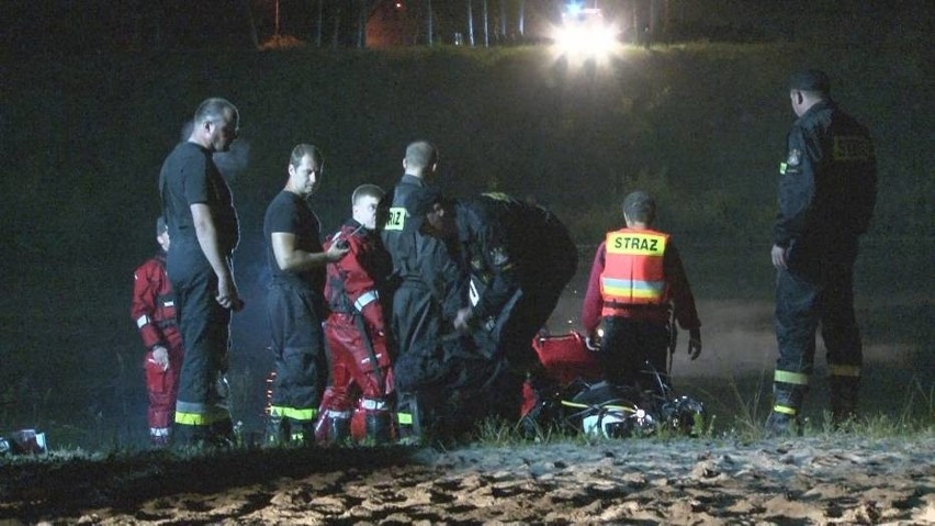 Tragedia na terenie żwirowni w Waplewie Wielkim. Jeden z mężczyzn zniknął pod wodą. Ciało 20-latka odnaleziono dopiero w sobotę, 4.07.2020