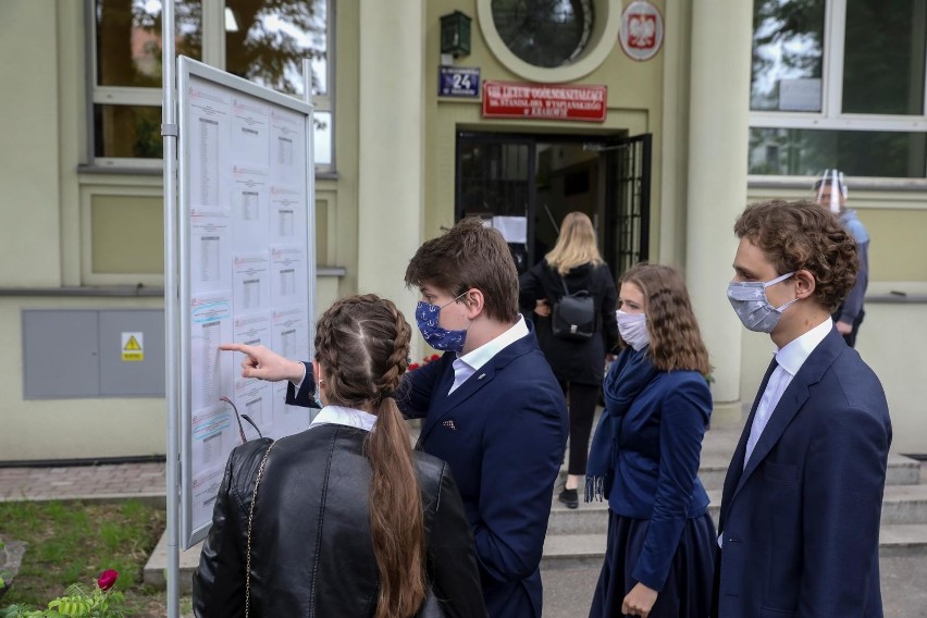 Krakowscy maturzyści w czasach pandemii niebawem wybiorą,...