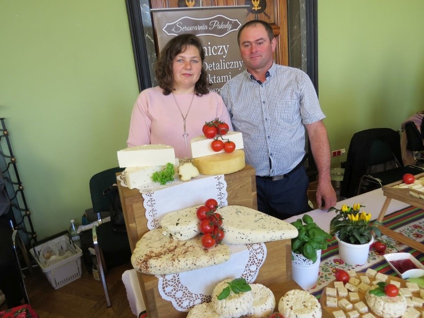 Pyszne produkty prosto od rolnika w WDK w Kielcach. Konkurs Świętokrzyskiej Izby Rolniczej promował rolniczy handel detaliczny    